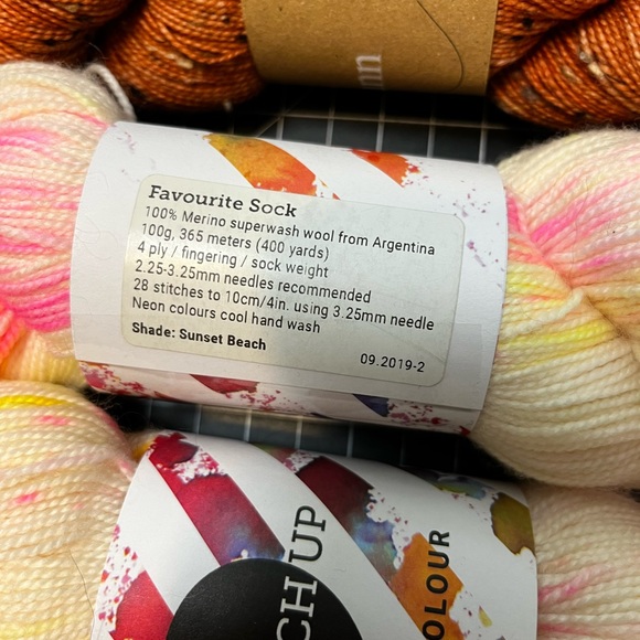 Hand dyed superwash sock yarn - Picture 2 of 4